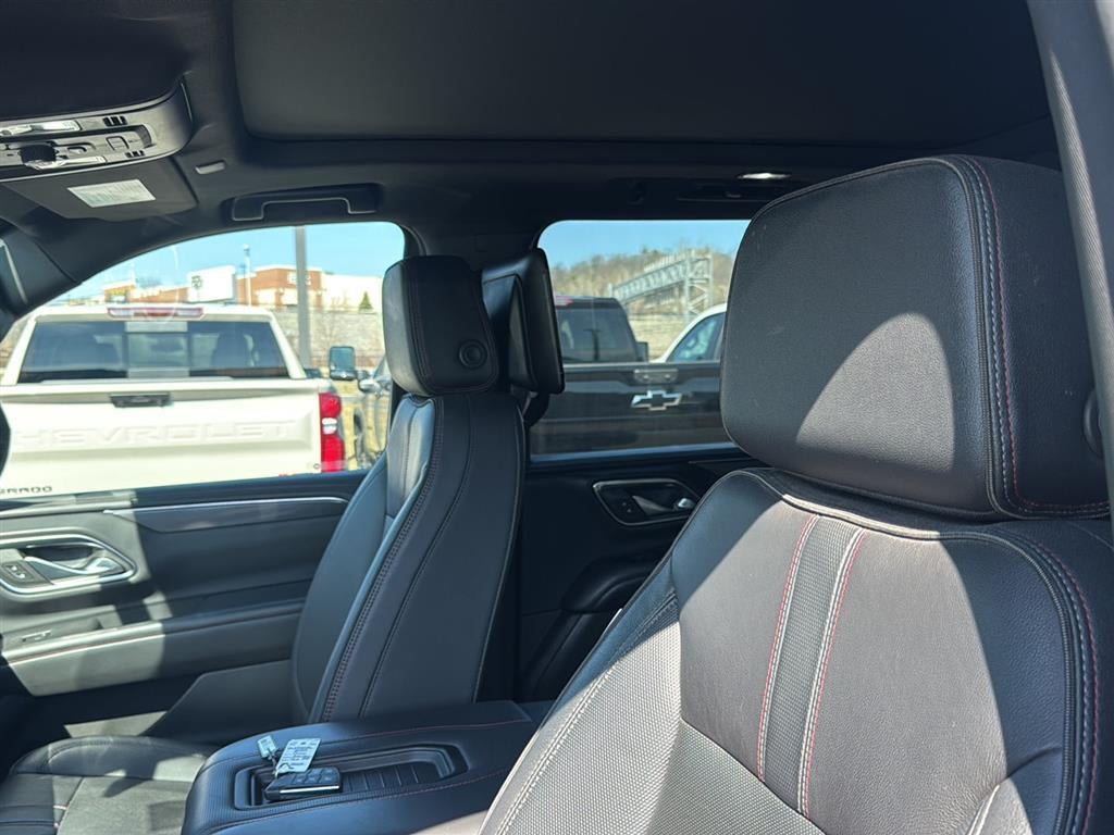 2023 Chevrolet Suburban RST