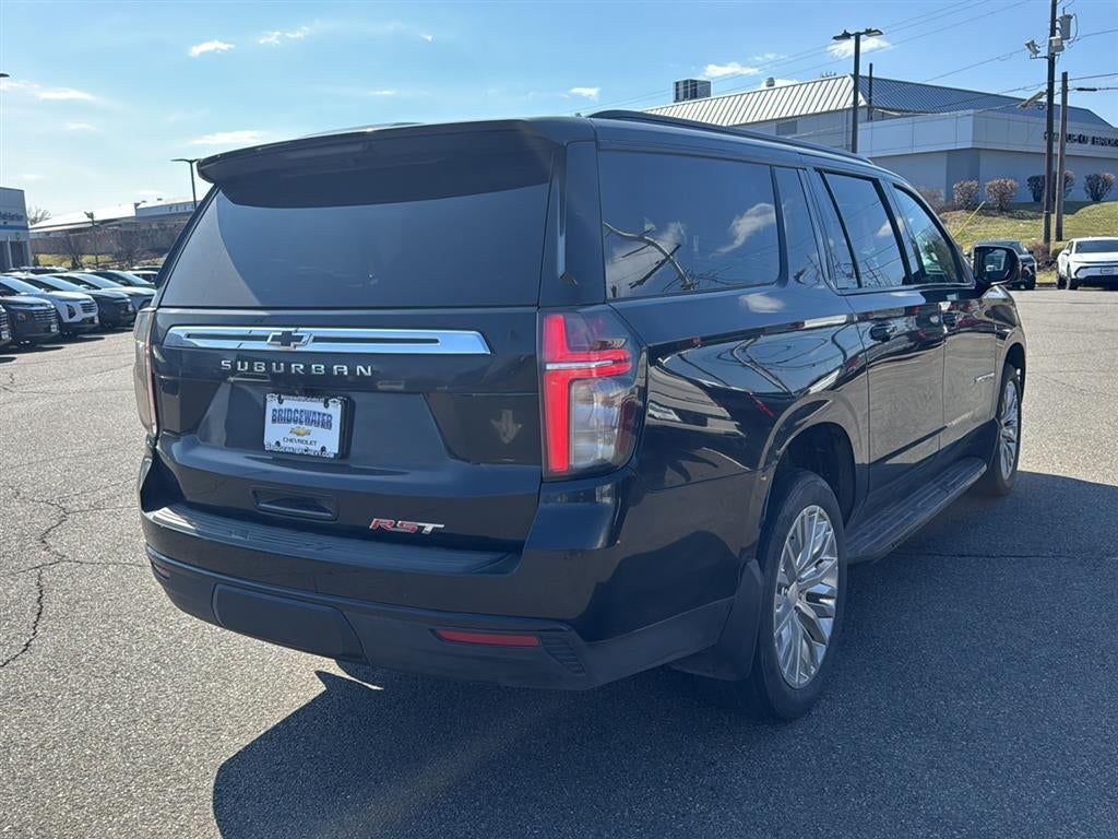 2023 Chevrolet Suburban RST