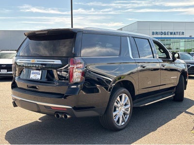 2023 Chevrolet Suburban High Country