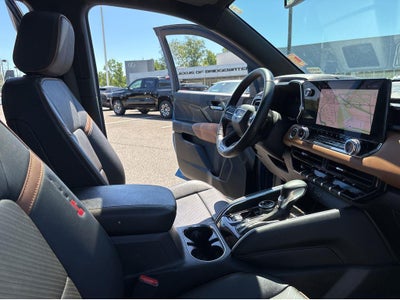 2023 GMC Canyon AT4