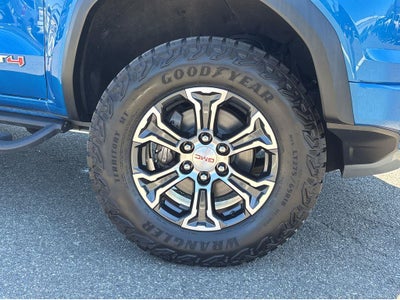 2023 GMC Canyon AT4