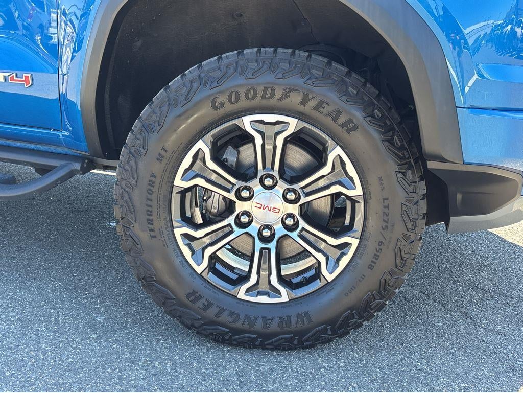 2023 GMC Canyon AT4