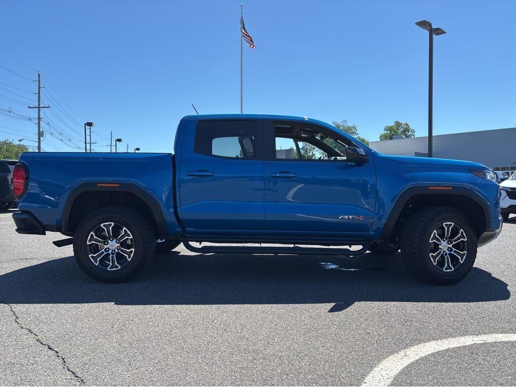 2023 GMC Canyon AT4