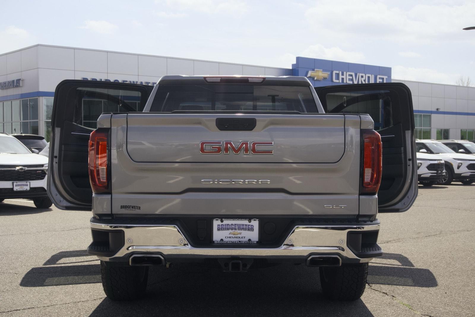 2023 GMC Sierra 1500 SLT