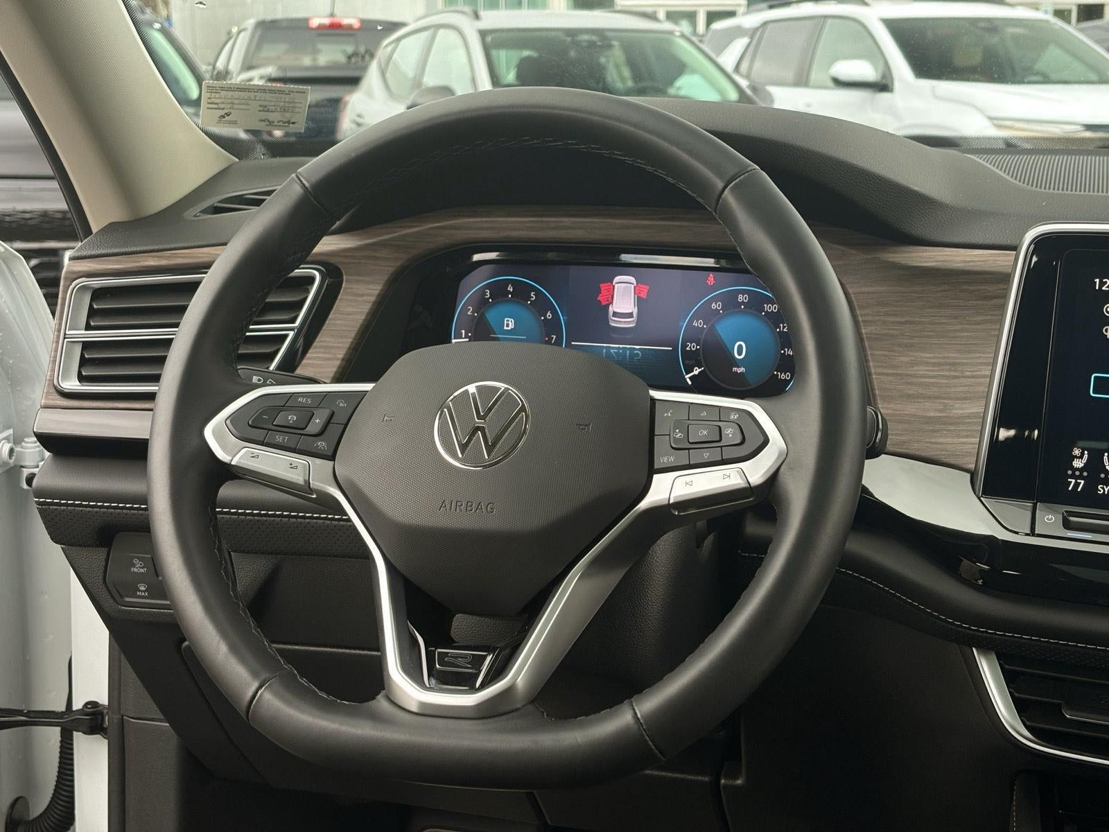 2025 Volkswagen Atlas 2.0T SEL Premium R-Line