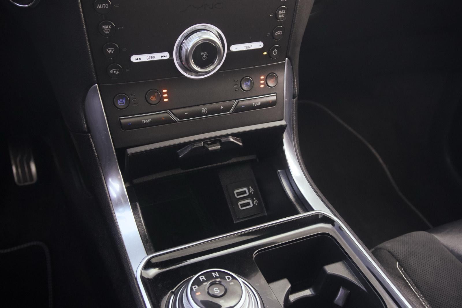 2020 Ford Edge ST
