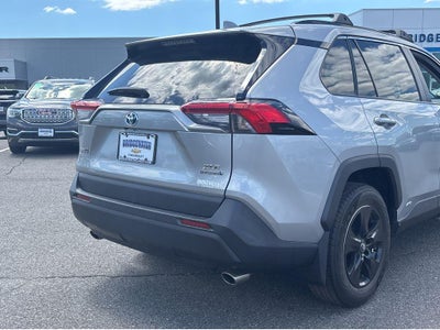 2020 Toyota RAV4 Hybrid XLE