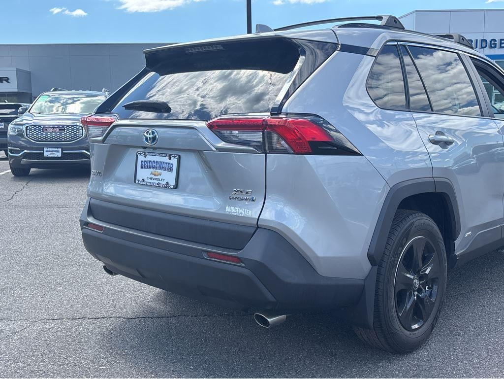 2020 Toyota RAV4 Hybrid XLE