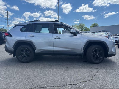 2020 Toyota RAV4 Hybrid XLE