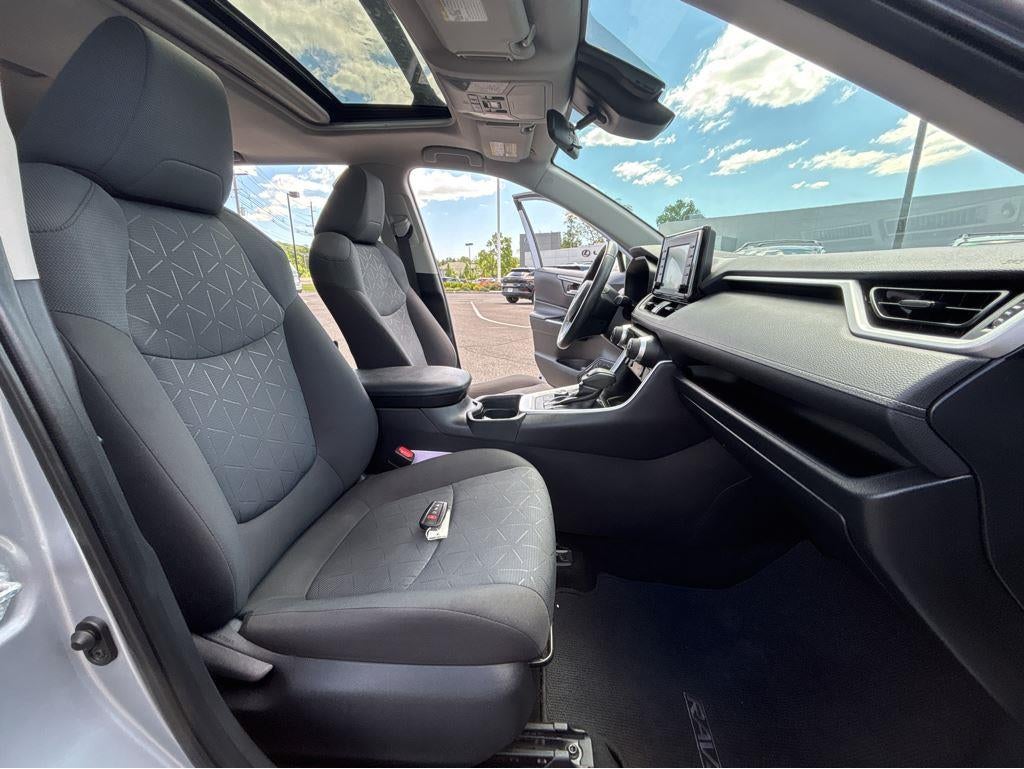 2020 Toyota RAV4 Hybrid XLE