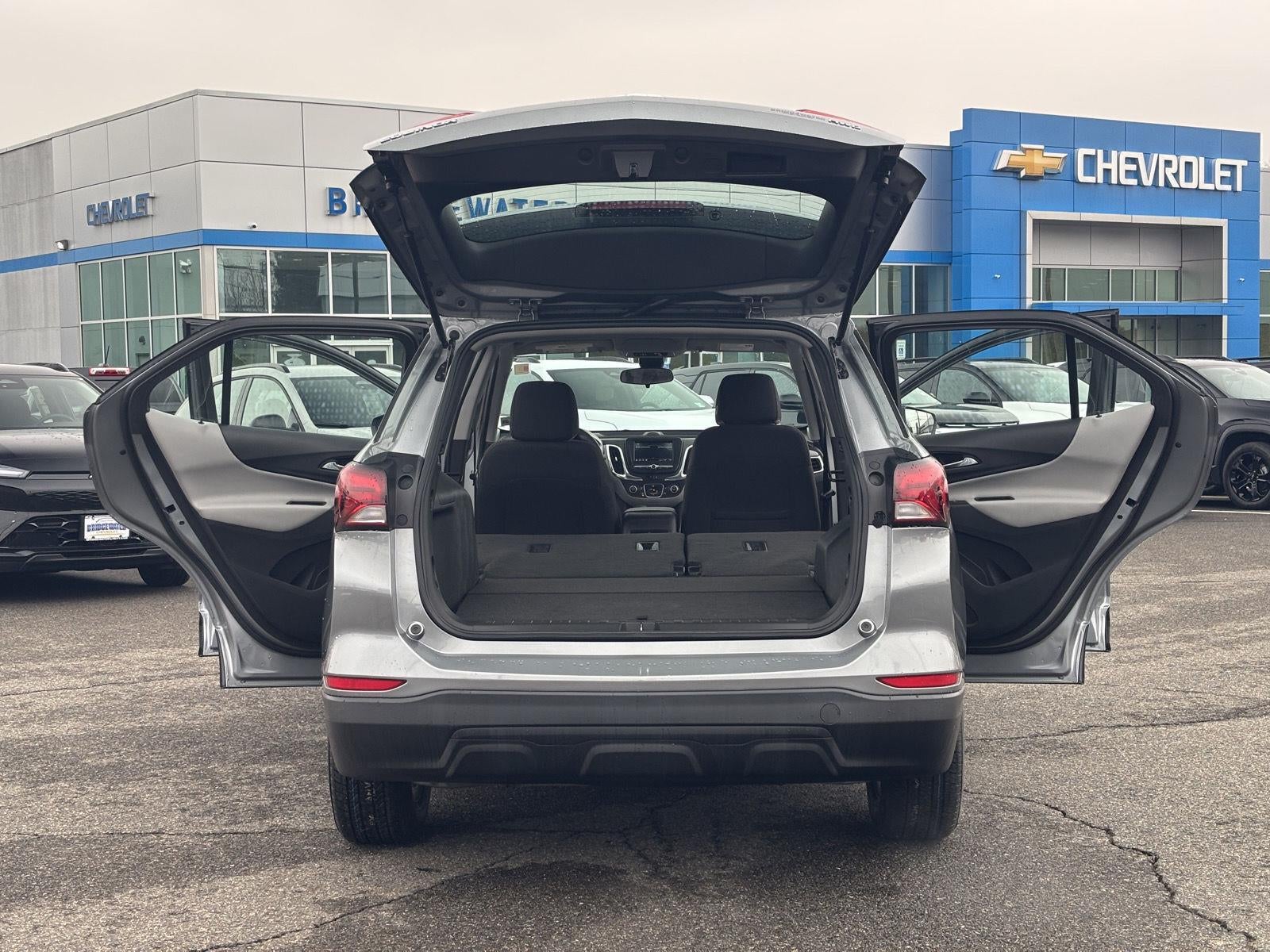 2023 Chevrolet Equinox LS