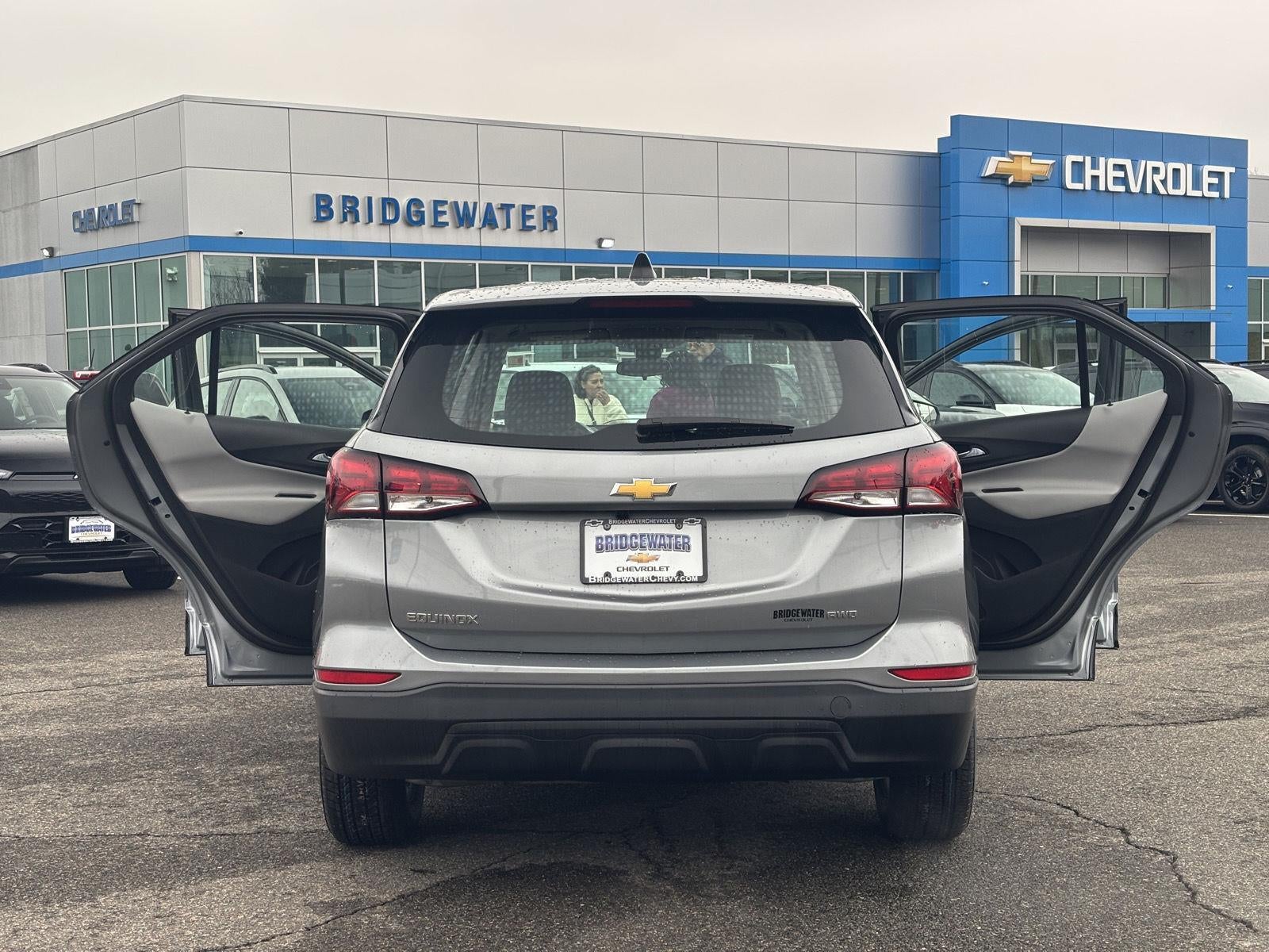 2023 Chevrolet Equinox LS