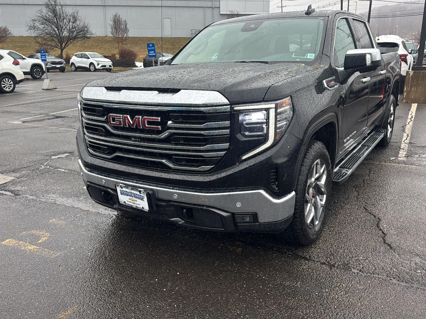 2025 GMC Sierra 1500 SLT