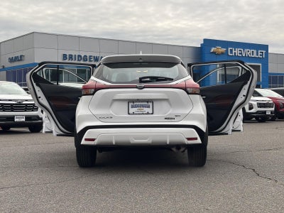 2024 Nissan Kicks SR Xtronic CVT