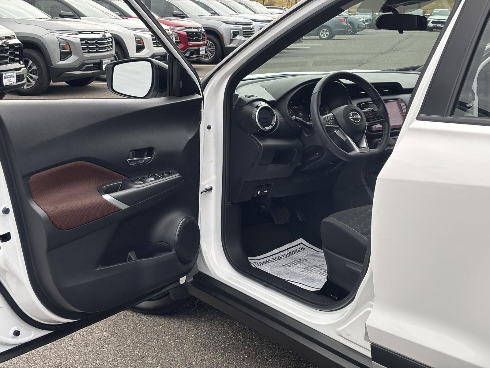 2024 Nissan Kicks SR Xtronic CVT