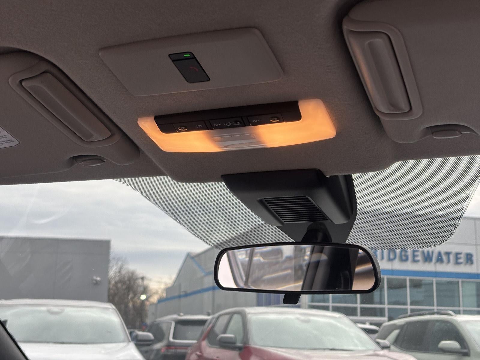 2024 Nissan Kicks SR Xtronic CVT