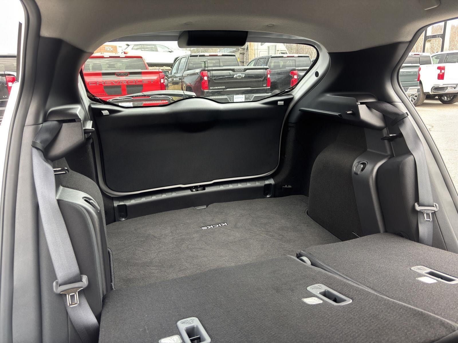 2024 Nissan Kicks SR Xtronic CVT