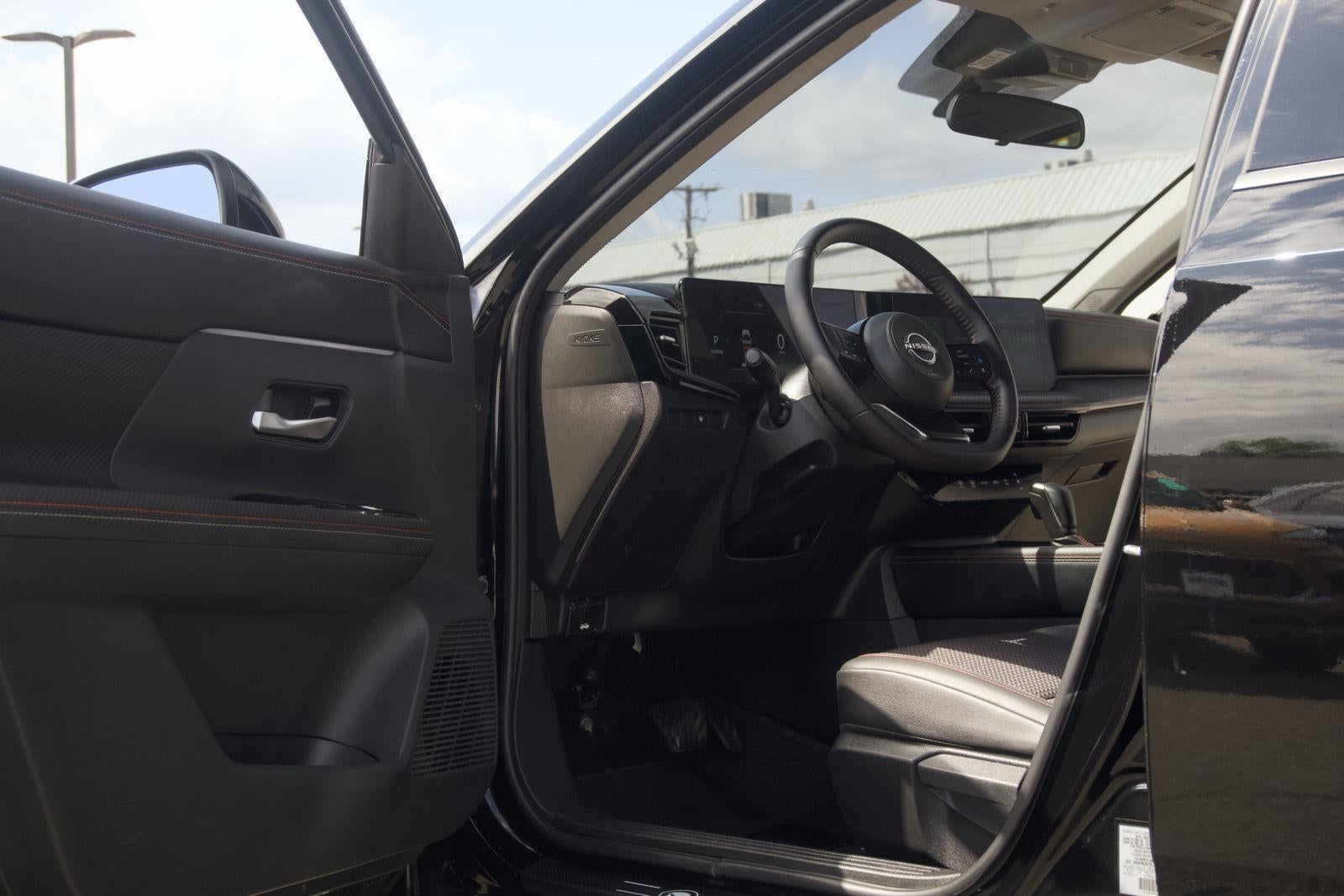 2025 Nissan Kicks SR Intelligent AWD