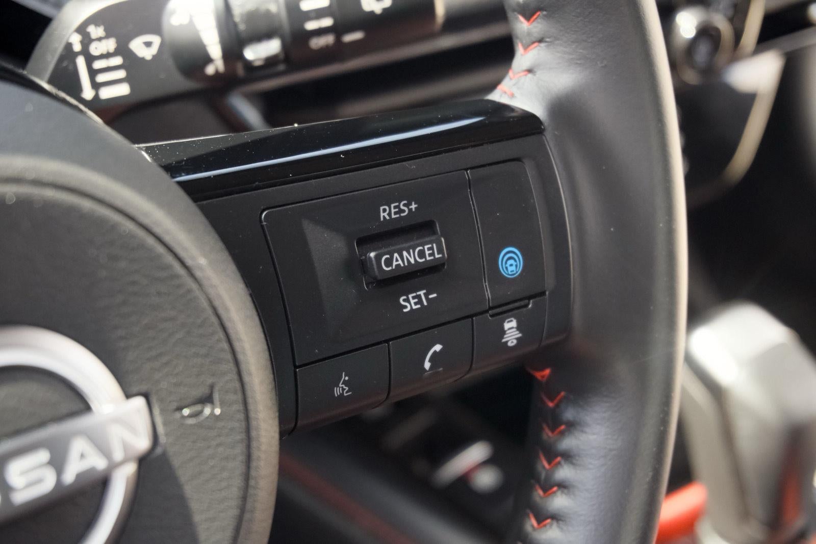 2025 Nissan Kicks SR Intelligent AWD