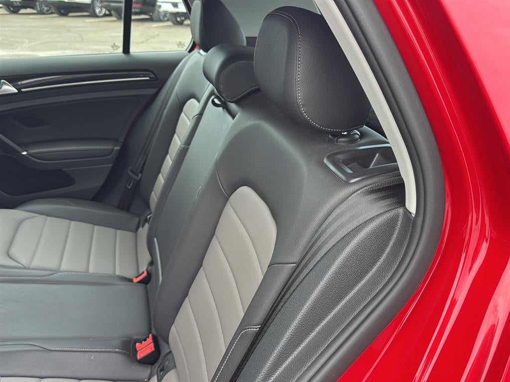 2015 Volkswagen Golf TSI S