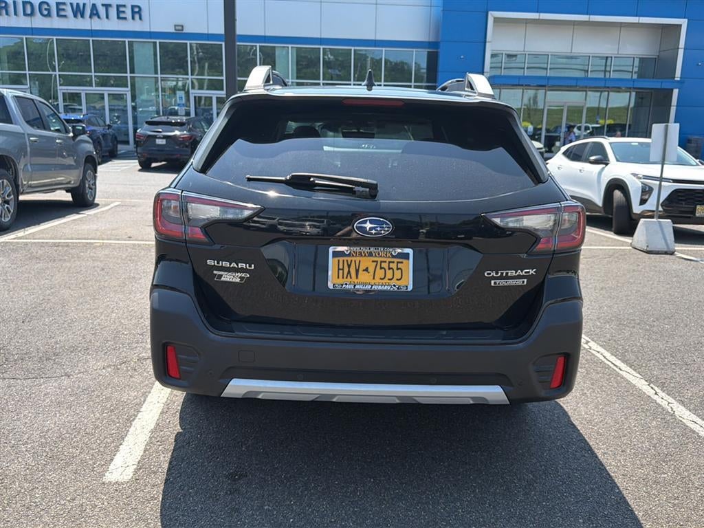 2022 Subaru Outback Touring