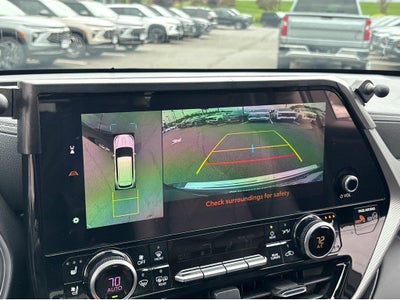 2025 Toyota Highlander Hybrid Platinum
