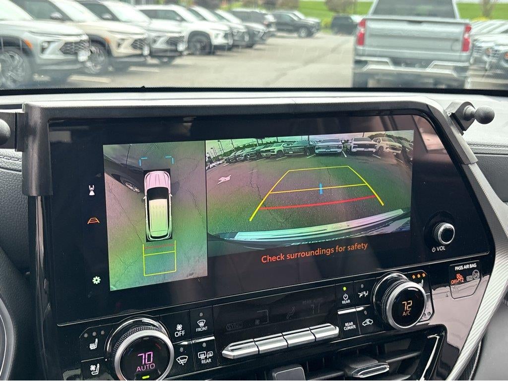 2025 Toyota Highlander Hybrid Platinum