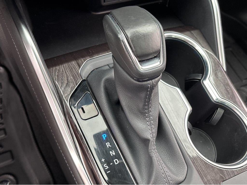2025 Toyota Highlander Hybrid Platinum