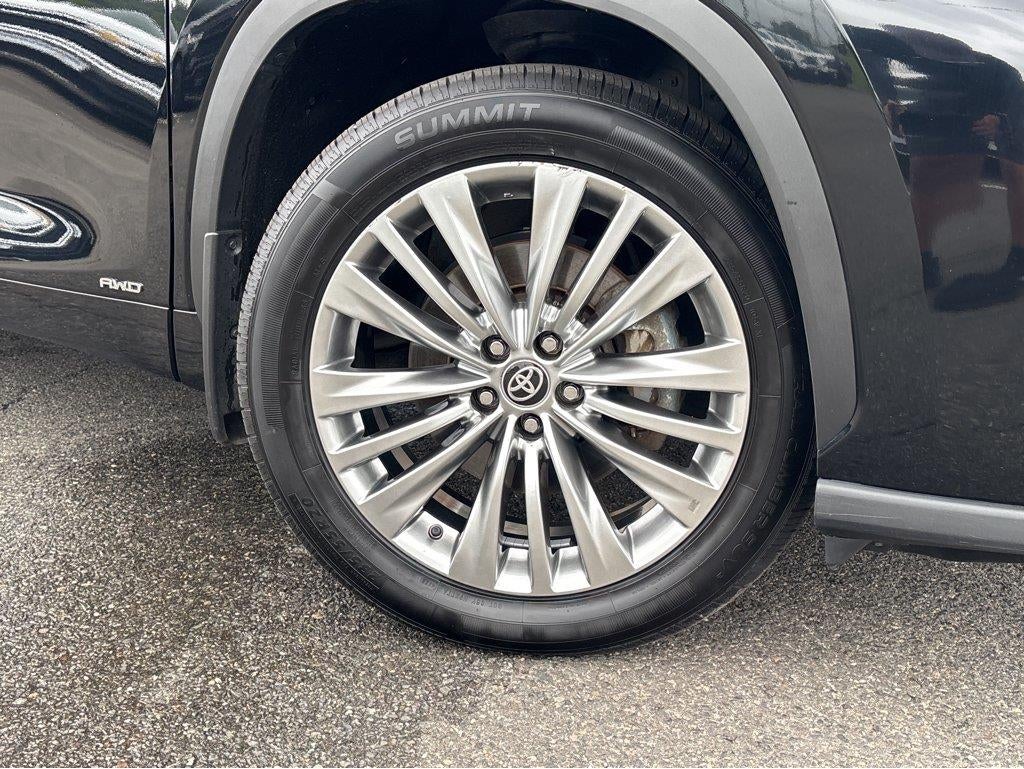 2025 Toyota Highlander Hybrid Platinum