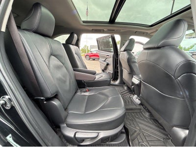 2025 Toyota Highlander Hybrid Platinum