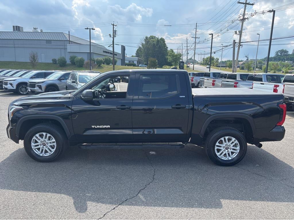 2024 Toyota Tundra 4WD SR5