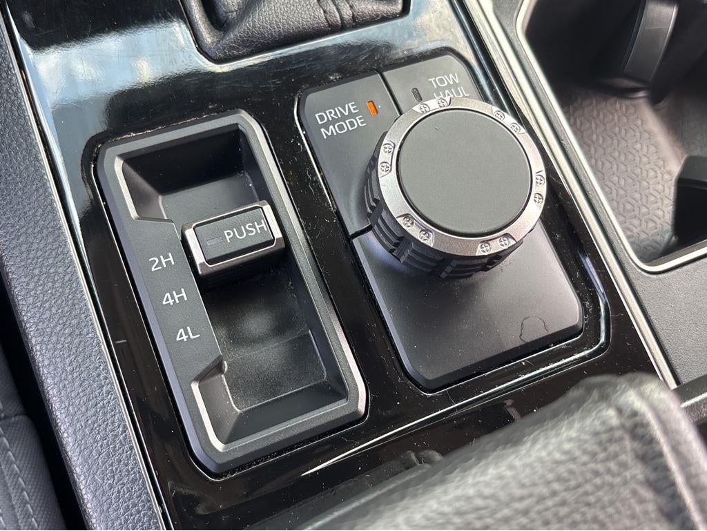 2024 Toyota Tundra 4WD SR5