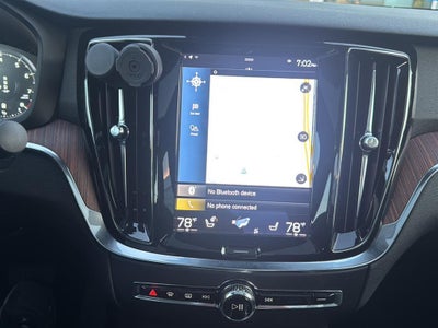 2022 Volvo S60 B5 Momentum