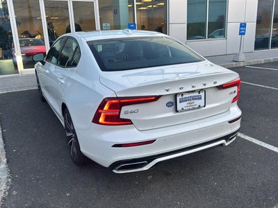 2022 Volvo S60 B5 Momentum