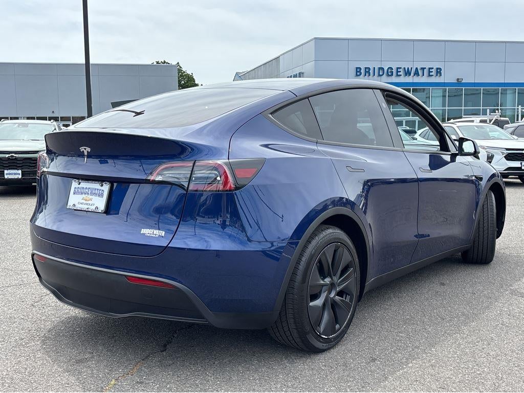 2024 Tesla Model Y Base