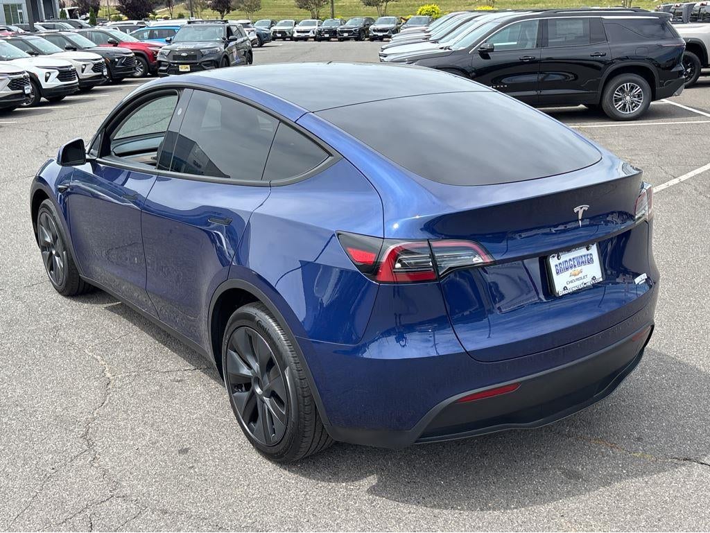 2024 Tesla Model Y Base
