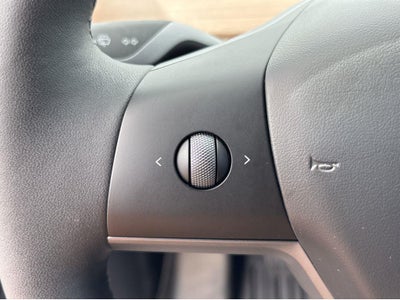 2024 Tesla Model Y Base