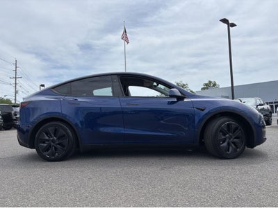 2024 Tesla Model Y Base