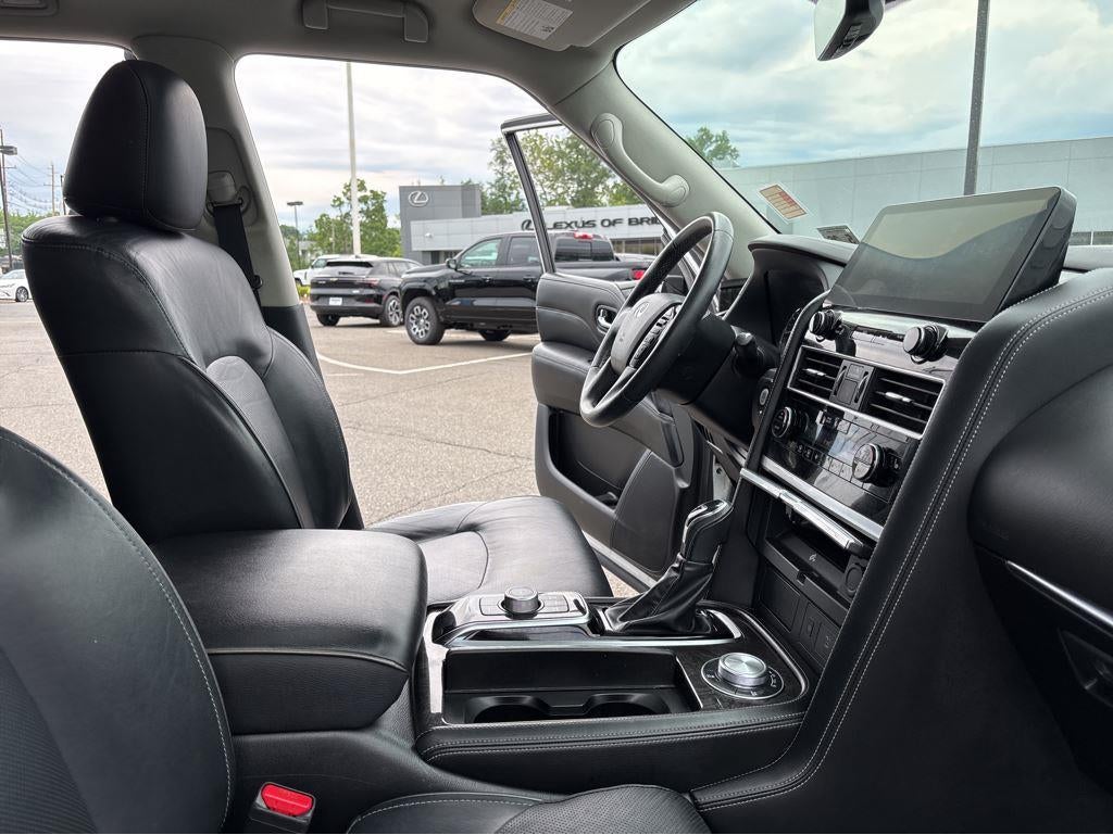 2023 INFINITI QX80 LUXE AWD