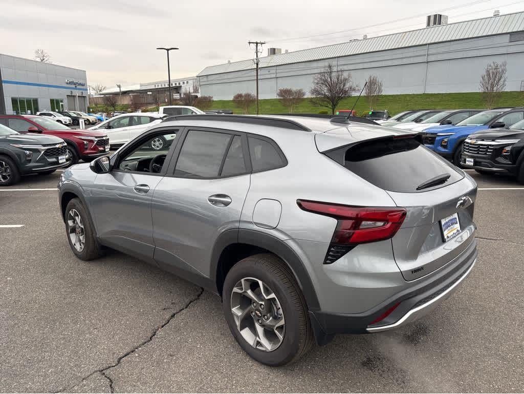 2025 Chevrolet Trax LT