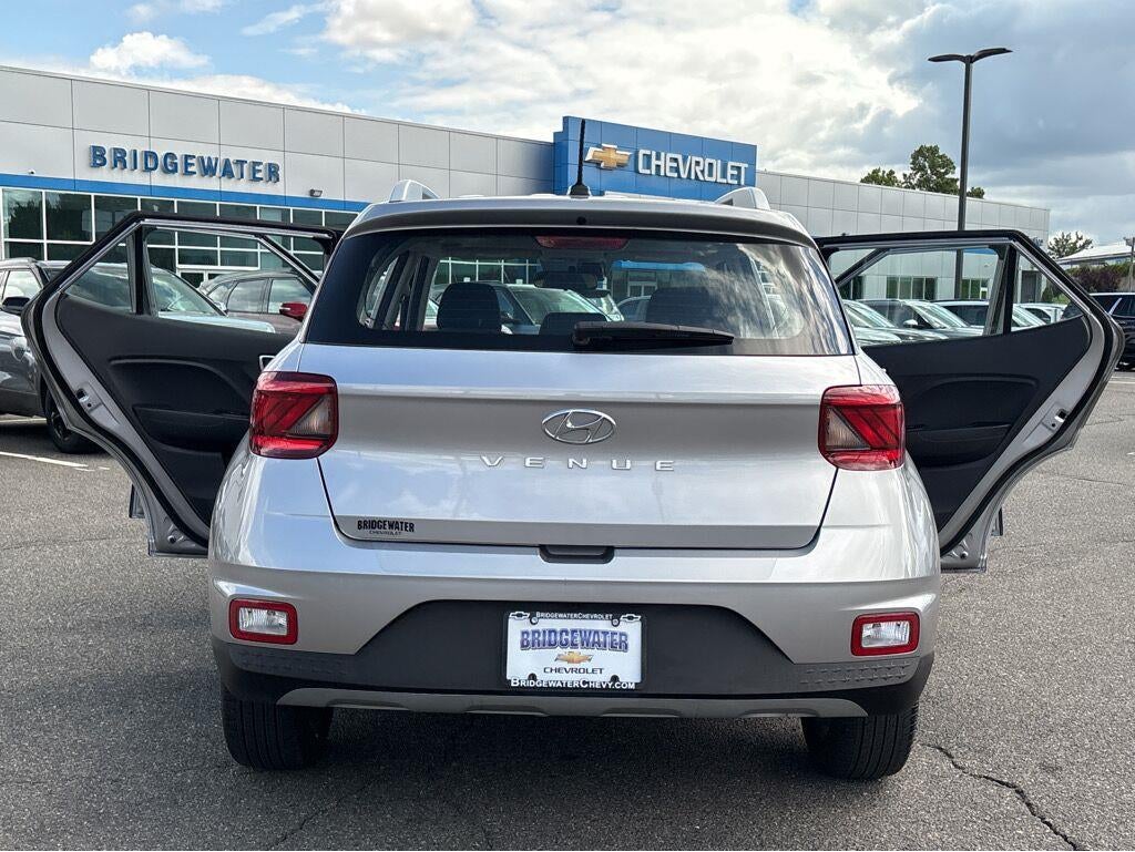 2023 Hyundai Venue SEL